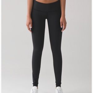 Black lululemon leggings
